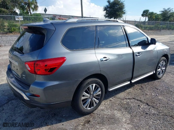 2020 Nissan Pathfinder SL with VIN 5N1DR2CM3LC602780, listed as a IAAI auction lot 40473885 with 67,705 mi miles. Bid and sale history available at carsss.com. Image 4.