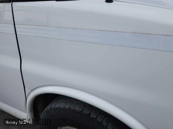 2016 Chevrolet Express Cargo Van with VIN 1GCWGAFF5G1178627, listed as a IAAI auction lot 42139942 with 112,761 mi miles. Bid and sale history available at carsss.com. Image 1.