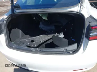 2023 Tesla Model 3 с VIN 5YJ3E1EA4PF433984, выставлен на аукционе IAAI как лот 41834180 с пробегом Не указан миль и . История ставок и продаж доступна на DreamBid. Изображение 11.