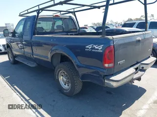 2002 Ford F-250 XL z VIN 1FTNX21F12EA74470, wystawiony jako IAAI lot #41993513 z przebiegiem 205 684 mil mil oraz . Historia ofert i sprzedaży dostępna na DreamBid. Obrazek 3.