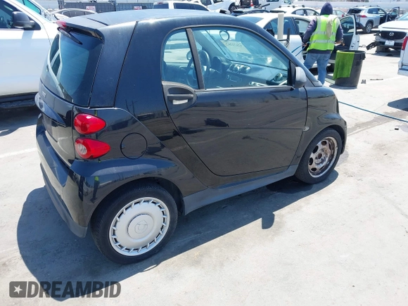 2015 Smart fortwo Passion с VIN WMEEJ3BA7FK802991, выставлен на аукционе IAAI как лот 42672202 с пробегом 45 850 миль миль и . История ставок и продаж доступна на DreamBid. Изображение 4.