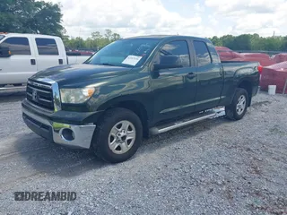 2010 Toyota Tundra z VIN 5TFRM5F19AX001732, wystawiony jako IAAI lot #42397135 z przebiegiem 191 780 mil mil oraz . Historia ofert i sprzedaży dostępna na DreamBid. Obrazek 17.