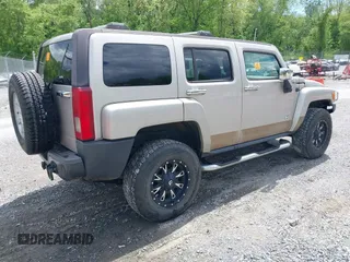2006 Hummer H3 with VIN 5GTDN136768274114, listed as a IAAI auction lot 42191836 with 119,628 mi miles and . Bid and sale history available at DreamBid. Image 4.