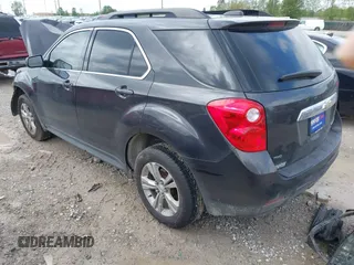 2015 Chevrolet Equinox LT z VIN 1GNFLFEK4FZ135685, wystawiony jako IAAI lot #42177710 z przebiegiem 95 214 mil mil oraz . Historia ofert i sprzedaży dostępna na DreamBid. Obrazek 3.