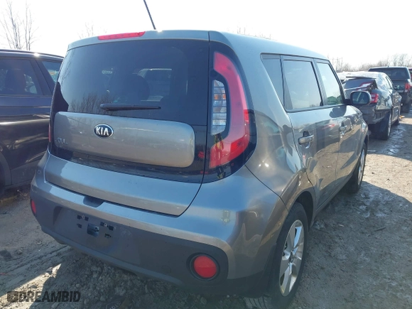 2017 Kia Soul with VIN KNDJN2A28H7495648, listed as a IAAI auction lot 41762986 with 83,968 mi miles. Bid and sale history available at carsss.com. Image 4.
