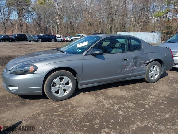 2006 Chevrolet Monte Carlo LT 3.5L with VIN 2G1WM15K369308771, listed as a IAAI auction lot 41880372 with 197,044 mi miles. Bid and sale history available at carsss.com. Image 6.