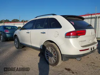 2013 Lincoln MKX with VIN 2LMDJ6JK0DBL13474, listed as a IAAI auction lot 41141919 with 133,344 mi miles. Bid and sale history available at carsss.com. Image 3.