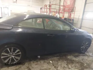 2012 Volvo C70 T5 with VIN YV1672MC2CJ126049, listed as a IAAI auction lot 41417417 with 62,321 mi miles. Bid and sale history available at carsss.com. Image 13.