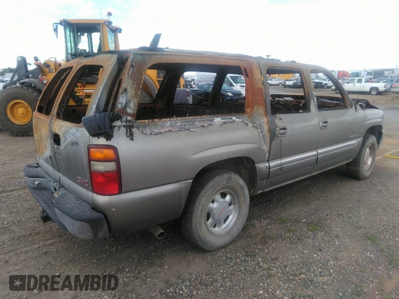 2000 GMC Yukon XL SLT with VIN 3GKFK16T8YG118062, listed as a IAAI auction lot 39305331 with 1 mi miles. Bid and sale history available at carsss.com. Image 4.