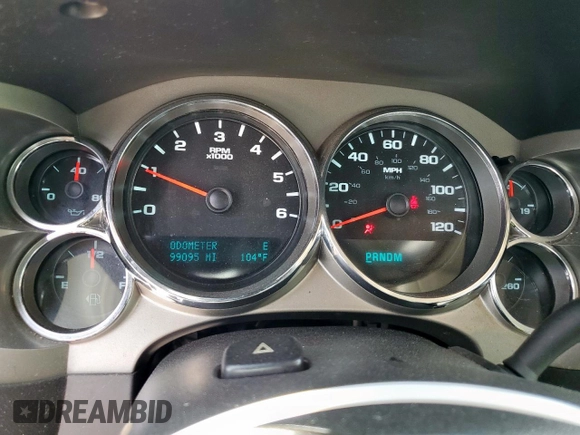 2013 GMC Sierra 1500 SLE with VIN 3GTP1VE0XDG355146, listed as a Copart auction lot 61967045 with 99,095 mi miles and Salvage title. Bid and sale history available at DreamBid. Image 9.