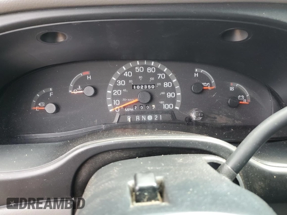 2000 Ford Econoline Passenger XL with VIN 1FBSS31L5YHA98957, listed as a Copart auction lot 56466624 with 102,350 mi miles and Salvage Title. Bid and sale history available at DreamBid. Image 9.