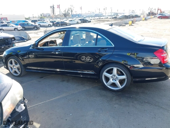 2012 Mercedes-Benz S-Class S 550 with VIN WDDNG7DBXCA425719, listed as a IAAI auction lot 41626830 with 71,227 mi miles. Bid and sale history available at carsss.com. Image 14.