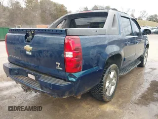 2007 Chevrolet Avalanche 1LT with VIN 3GNEC12087G166652, listed as a IAAI auction lot 41710462 with Not provided miles and . Bid and sale history available at DreamBid. Image 4.
