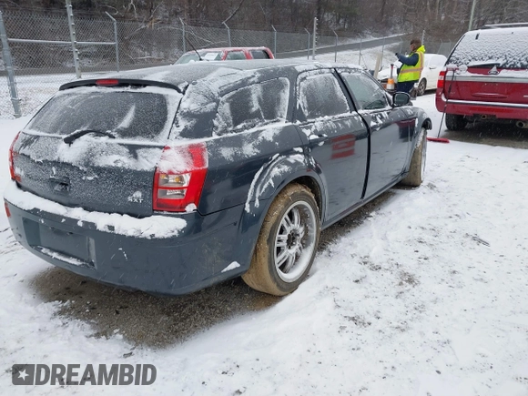2008 Dodge Magnum SXT with VIN 2D4FV37V08H246362, listed as a IAAI auction lot 41613598 with Not Provided miles and . Bid and sale history available at DreamBid. Image 4.