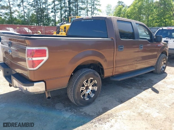 2011 Ford F-150 XL with VIN 1FTEW1CM9BKD06338, listed as a IAAI auction lot 41981905 with 186,265 mi miles. Bid and sale history available at carsss.com. Image 4.