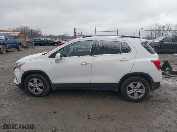 2019 Chevrolet Trax LT with VIN KL7CJLSB2KB833197, listed as a IAAI auction lot 40965892 with 87,044 mi miles. Bid and sale history available at carsss.com. Image 15.
