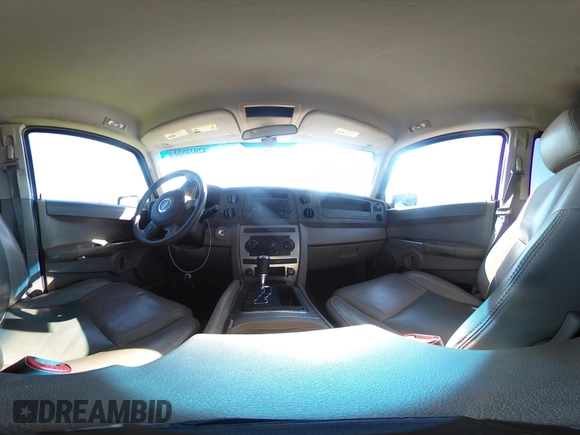 2007 Jeep Commander Sport z VIN 1J8HG48K07C559271, wystawiony jako IAAI lot #42032853 z przebiegiem 236 443 mil mil oraz . Historia ofert i sprzedaży dostępna na DreamBid. Obrazek 18.