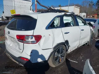 2017 Kia Sorento EX V6 with VIN 5XYPH4A55HG257251, listed as a IAAI auction lot 41406295 with 180,305 mi miles. Bid and sale history available at carsss.com. Image 4.