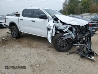 2024 Ford Ranger XLT with VIN 1FTER4GH9RLE42284, listed as a Copart auction lot 82407954 with 2,525 mi miles and Salvage Title. Bid and sale history available at carsss.com. Image 4.