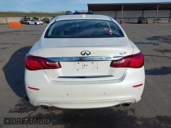 2016 Infiniti Q70 with VIN JN1EY1APXGM470039, listed as a IAAI auction lot 41331470 with 62,831 mi miles and . Bid and sale history available at DreamBid. Image 16.