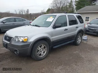 2005 Ford Escape XLT with VIN 1FMYU93125KD27166, listed as a IAAI auction lot 41892715 with 59,067 mi miles. Bid and sale history available at carsss.com. Image 18.