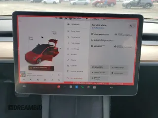 2022 Tesla Model 3 z VIN 5YJ3E1EA5NF155772, wystawiony jako Copart lot #50805725 z przebiegiem 73 491 mil mil oraz Szkoda całkowita • Salvage title. Historia ofert i sprzedaży dostępna na DreamBid. Obrazek 9.