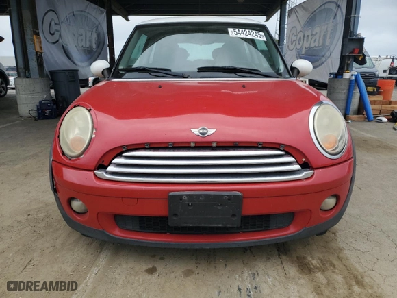 2010 MINI Cooper Hardtop with VIN WMWMF3C52ATZ63438, listed as a Copart auction lot 54424245 with 107,201 mi miles and Clean Title. Bid and sale history available at carsss.com. Image 5.