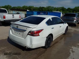 2015 Nissan Altima 2.5 S with VIN 1N4AL3AP4FC587020, listed as a IAAI auction lot 41886218 with 169,368 mi miles. Bid and sale history available at carsss.com. Image 4.