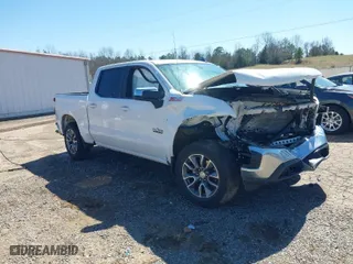 2021 Chevrolet Silverado 1500 LT with VIN 1GCUYDED9MZ164362, listed as a IAAI auction lot 41755182 with NaN miles. Bid and sale history available at carsss.com. Image 1.