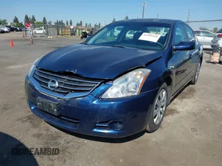 2010 Nissan Altima 2.5 S with VIN 1N4AL2AP7AN469390, listed as a IAAI auction lot 41993518 with 125,690 mi miles. Bid and sale history available at carsss.com. Image 17.