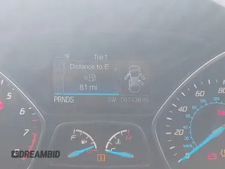 2014 Ford Escape SE z VIN 1FMCU0GX2EUB91517, wystawiony jako IAAI lot #42231093 z przebiegiem 67 436 mil mil oraz . Historia ofert i sprzedaży dostępna na DreamBid. Obrazek 7.