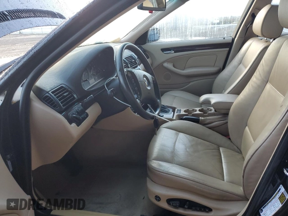 2005 BMW 3 Series 325i with VIN WBAAZ334X5KP92841, listed as a Copart auction lot 84638894 with Not provided miles and Salvage title. Bid and sale history available at DreamBid. Image 7.