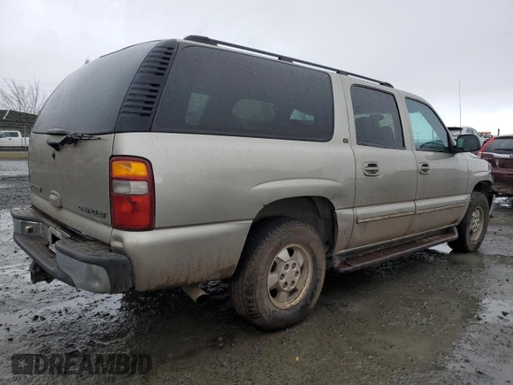 2003 Chevrolet Suburban LS with VIN 3GNEC16T93G145517, listed as a Copart auction lot 42450085 with 334,438 mi miles and Salvage Title. Bid and sale history available at carsss.com. Image 3.