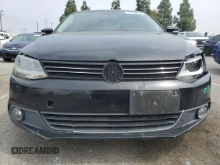 2011 Volkswagen Jetta SEL с VIN 3VWLZ7AJ1BM346879, выставлен на аукционе Copart как лот 55180955 с пробегом 202 256 миль миль и Списание • Salvage title. История ставок и продаж доступна на DreamBid. Изображение 5.