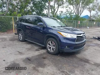 2014 Toyota Highlander XLE z VIN 5TDKKRFH0ES021309, wystawiony jako IAAI lot #42170593 z przebiegiem 102 752 mil mil oraz . Historia ofert i sprzedaży dostępna na DreamBid. Obrazek 1.