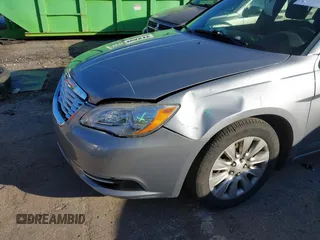 2014 Chrysler 200 LX with VIN 1C3CCBAB7EN209508, listed as a IAAI auction lot 41435883 with 271,090 mi miles. Bid and sale history available at carsss.com. Image 13.