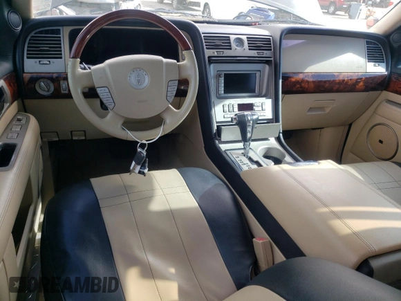 2006 Lincoln Navigator Luxury with VIN 5LMFU27526LJ23696, listed as a Copart auction lot 88956485 with 202,590 mi miles and Clean Title. Bid and sale history available at carsss.com. Image 8.