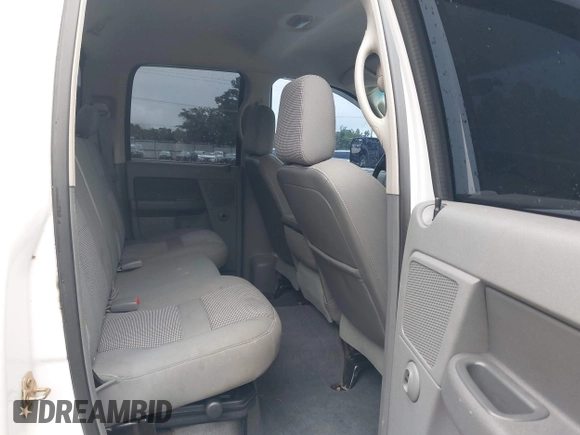 2006 Dodge 2500 SLT z VIN 3D7KS28C36G230672, wystawiony jako IAAI lot #42396365 z przebiegiem 190 519 mil mil oraz . Historia ofert i sprzedaży dostępna na DreamBid. Obrazek 8.