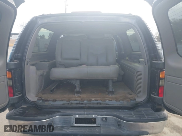2004 Chevrolet Suburban LT with VIN 3GNEC16T64G278981, listed as a IAAI auction lot 41507356 with 181,155 mi miles. Bid and sale history available at carsss.com. Image 12.