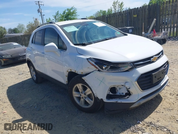 2020 Chevrolet Trax LT z VIN KL7CJLSB9LB316058, wystawiony jako IAAI lot #42084196 z przebiegiem 61 921 mil mil oraz . Historia ofert i sprzedaży dostępna na DreamBid. Obrazek 1.