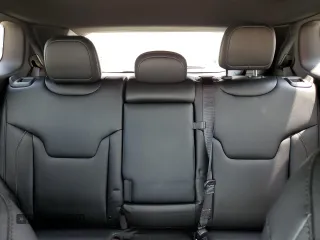 2024 Jeep Compass Limited z VIN 3C4NJDCN0RT122990, wystawiony jako Copart lot #59363245 z przebiegiem 3 231 mil mil oraz Szkoda całkowita • Salvage title. Historia ofert i sprzedaży dostępna na DreamBid. Obrazek 10.