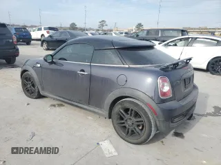 2014 MINI Coupe S z VIN WMWSX3C59ET773064, wystawiony jako Copart lot #42989015 z przebiegiem 135 005 mil mil oraz Szkoda całkowita • Salvage title. Historia ofert i sprzedaży dostępna na DreamBid. Obrazek 2.