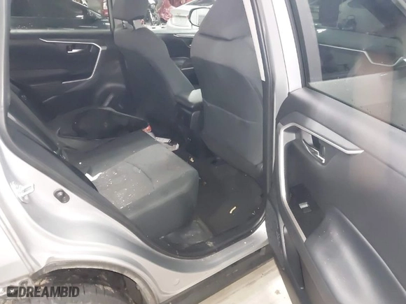 2019 Toyota RAV4 XLE with VIN 2T3P1RFV0KW081275, listed as a IAAI auction lot 41689832 with 72,963 mi miles. Bid and sale history available at carsss.com. Image 8.