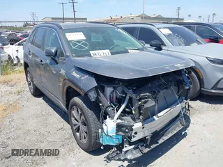 2024 Toyota RAV4 Hybrid XLE Premium z VIN JTMB6RFV6RD125833, wystawiony jako IAAI lot #42151423 z przebiegiem 14 483 mil mil oraz . Historia ofert i sprzedaży dostępna na DreamBid. Obrazek 1.