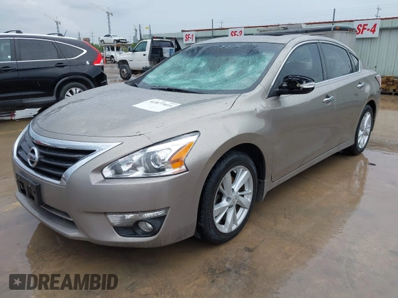 2014 Nissan Altima SV with VIN 1N4AL3AP0EC104072, listed as a IAAI auction lot 41877014 with 173,243 mi miles and . Bid and sale history available at DreamBid. Image 18.