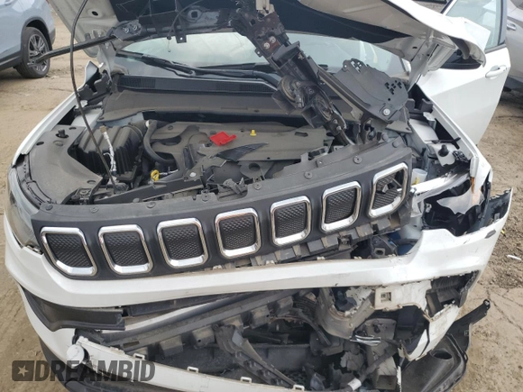 2022 Jeep Compass Latitude Lux z VIN 3C4NJDFB8NT208723, wystawiony jako Copart lot #59283325 z przebiegiem 16 861 mil mil oraz Szkoda całkowita • Salvage title. Historia ofert i sprzedaży dostępna na DreamBid. Obrazek 12.