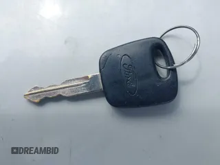 2000 Ford Explorer XLT с VIN 1FMDU73E8YZB25725, выставлен на аукционе IAAI как лот 42301572 с пробегом 213 805 миль миль и . История ставок и продаж доступна на DreamBid. Изображение 11.