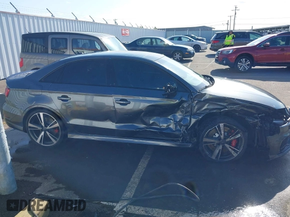 2019 Audi RS 3 with VIN WUABWGFF4KA906650, listed as a IAAI auction lot 42163296 with 36,235 mi miles and . Bid and sale history available at DreamBid. Image 14.