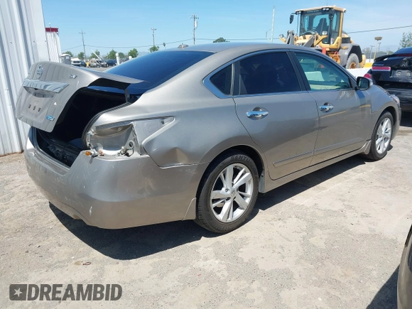 2014 Nissan Altima S with VIN 1N4AL3APXEC406131, listed as a IAAI auction lot 42172846 with 136,315 mi miles and . Bid and sale history available at carsss.com. Image 4.