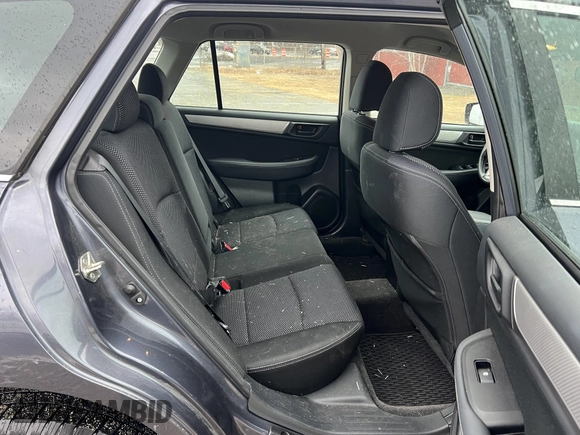 2015 Subaru Outback 2.5i z VIN 4S4BSAAC3F3233343, wystawiony jako IAAI lot #42093751 z przebiegiem 213 995 mil mil oraz . Historia ofert i sprzedaży dostępna na DreamBid. Obrazek 7.